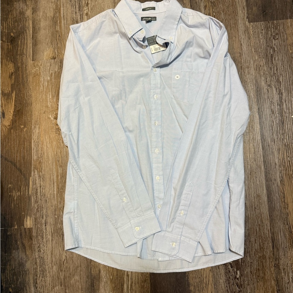 NWT Men’s Light Blue Button-Up Shirt